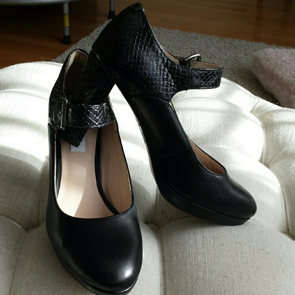 clarks 2 inch heels